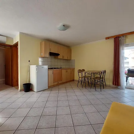 Apartment House Slavka *